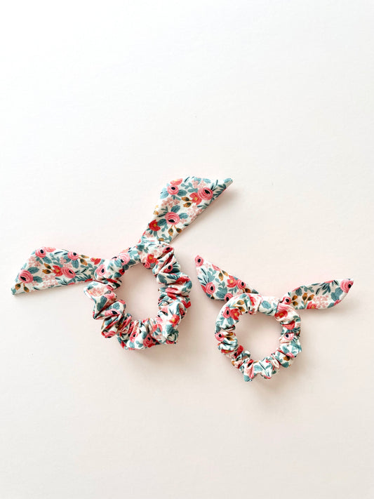 Bow Scrunchie - Wildberry Store